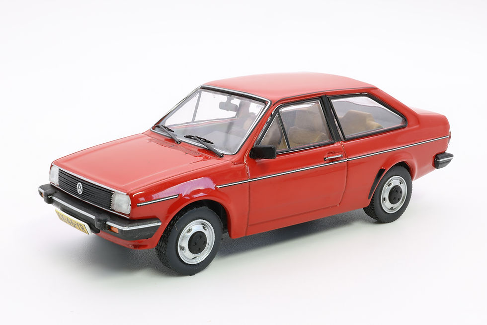 #508 - Volkswagen Polo Sedan (1984) - IXO CLC546N