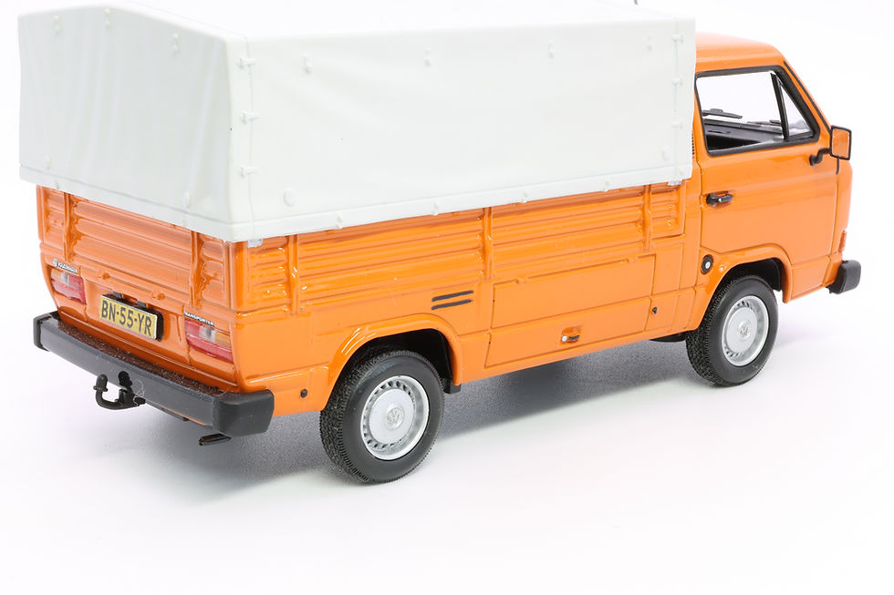 #327 - Volkswagen T3 (1985) - Minichamps 400 055200