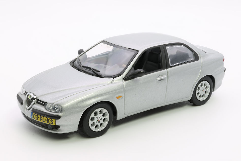 #105 - Alfa Romeo 156 (2000) - Minichamps 430 120700