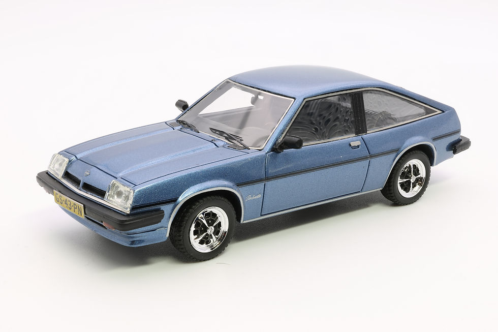 #541 - Opel Manta B CC (1980) - Neo Scale Models NEO49576