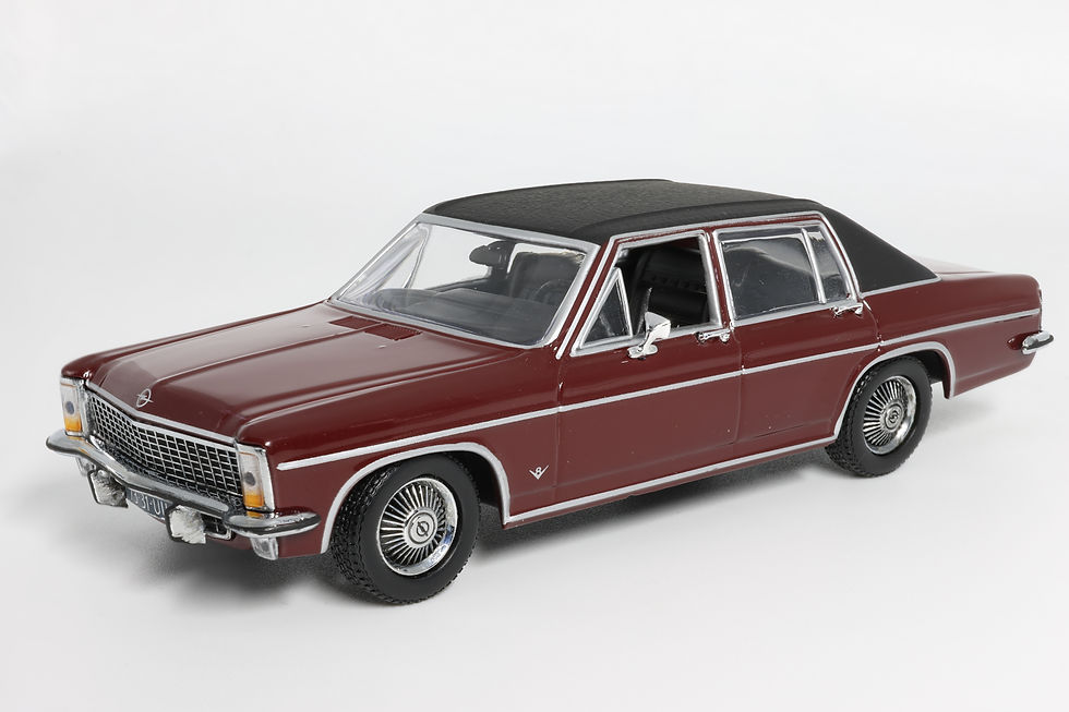 #365 - Opel Diplomat B (1972) - Maxichamps 940 046071