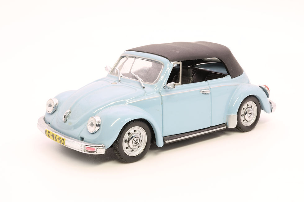 #104 - Volkswagen 1303 Cabriolet (1978) - Jouef - 00-VK-50 (1)