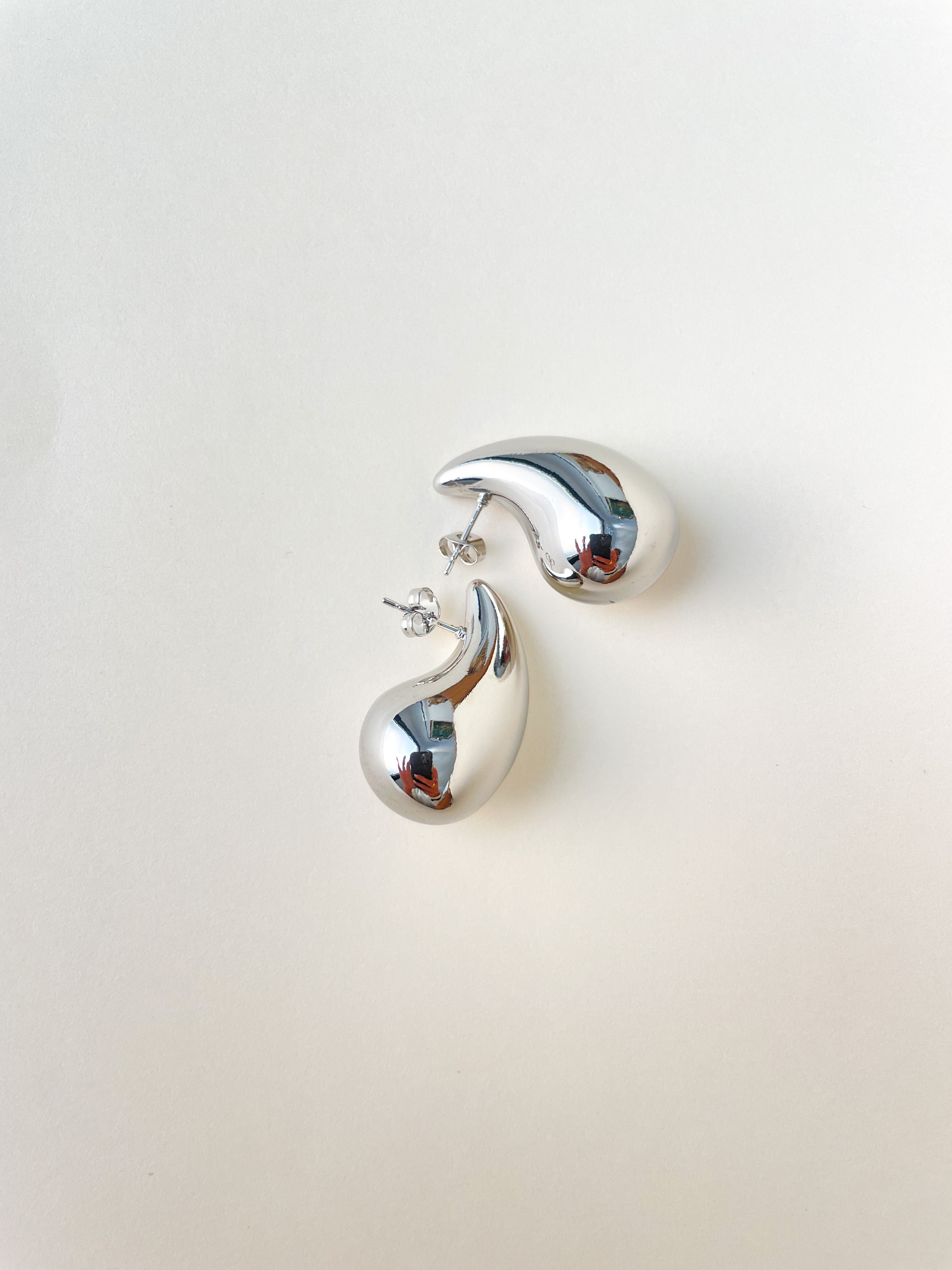 Pendientes Gota Plateada - Baño de Plata, Acero Inoxidable