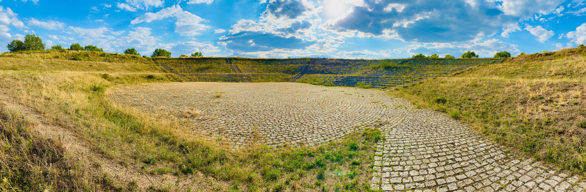 Die Agora Arena | Goitzschesee | Agora Halbinsel | Goitzsche Seeregion