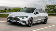 CISION: Mercedes regressa ao topo