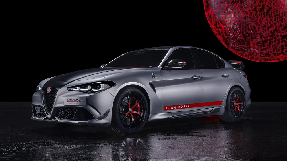 Alfa Romeo Giulia Quadrifoglio Luna Rossa: só 10 unidades thumbnail