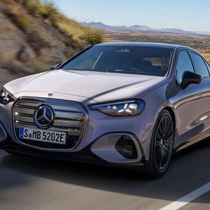 Mercedes-Benz prepara ofensiva eletrificada