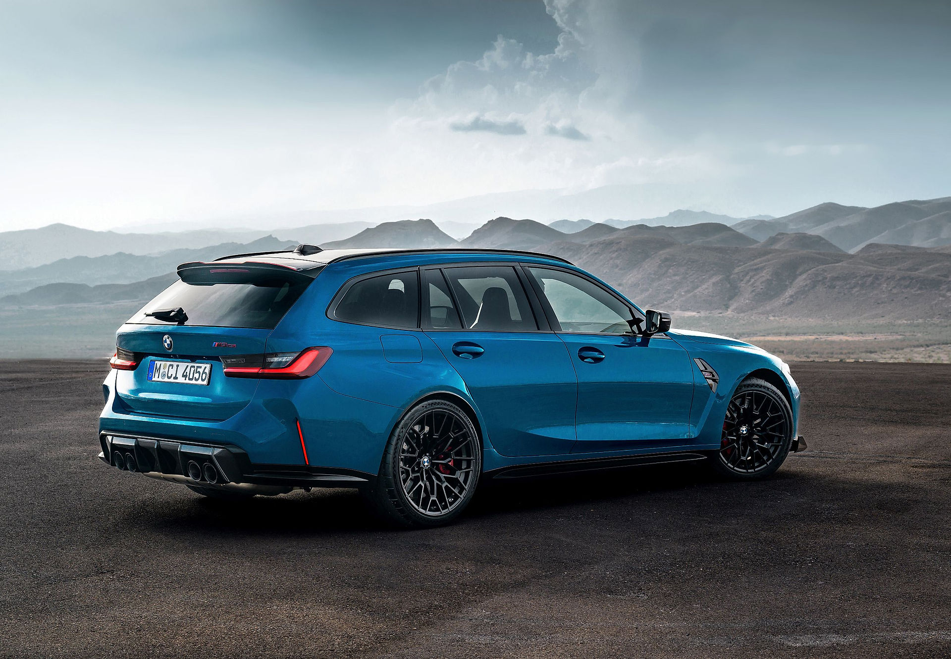 BMW M3 CS Touring em estreia absoluta