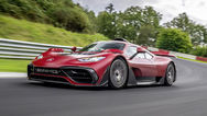 Mercedes repara AMG One!
