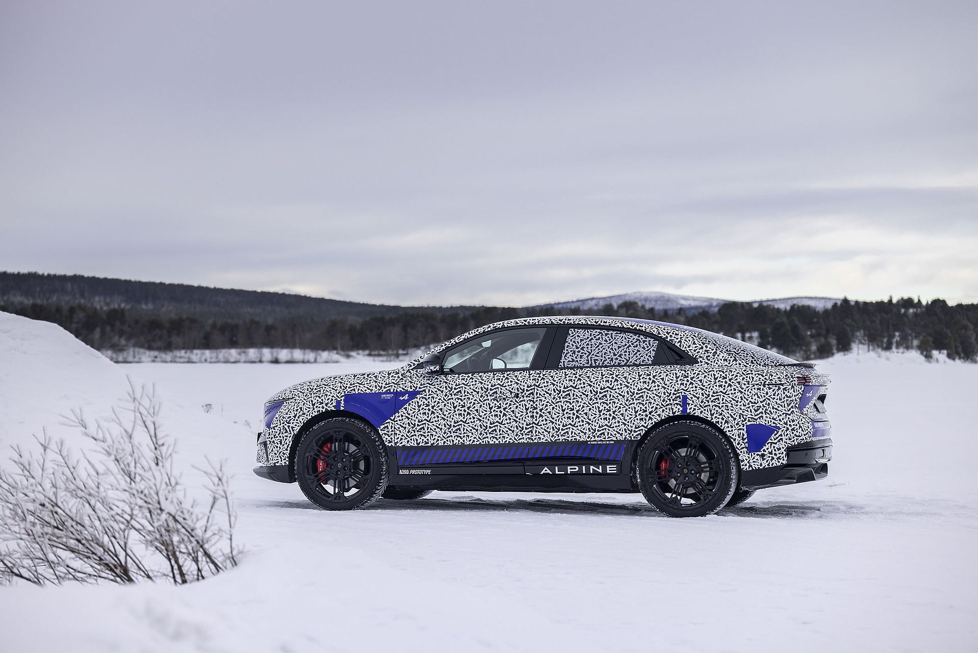 Alpine A390