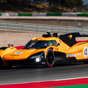 Norris testa McLaren MCL-HY em Portimão