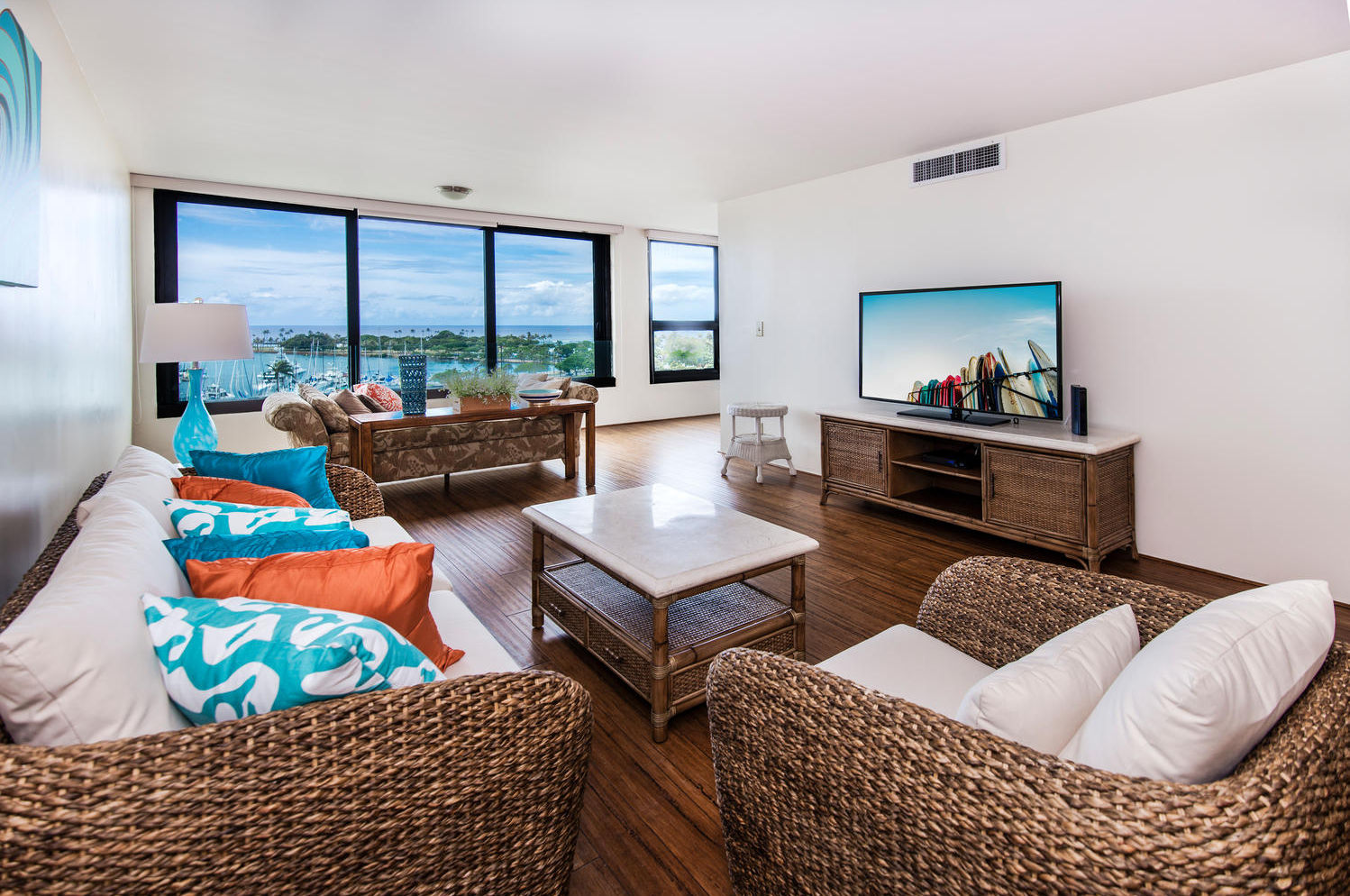Yacht Harbor Towers 1110