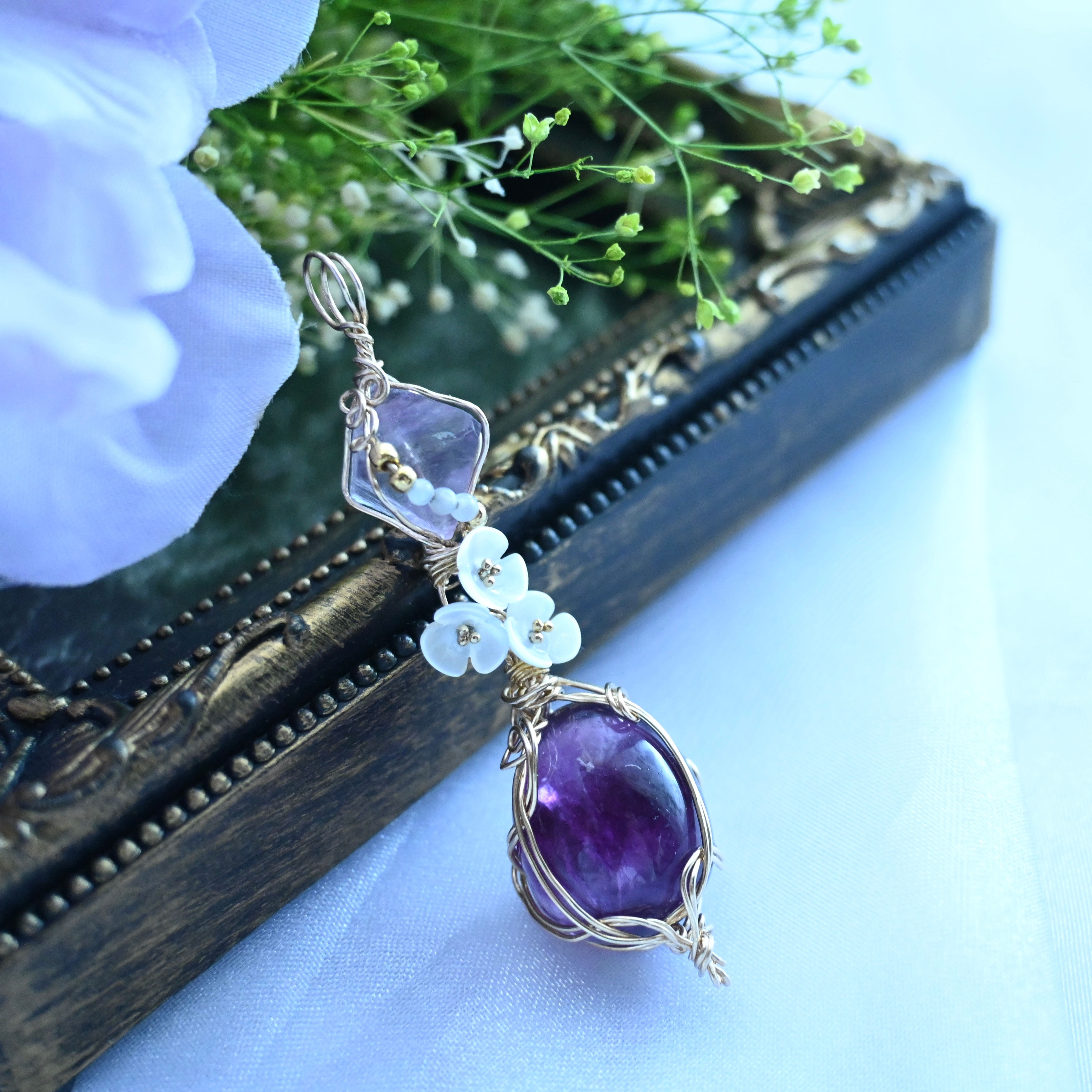 14kgf フローライトのネックレス