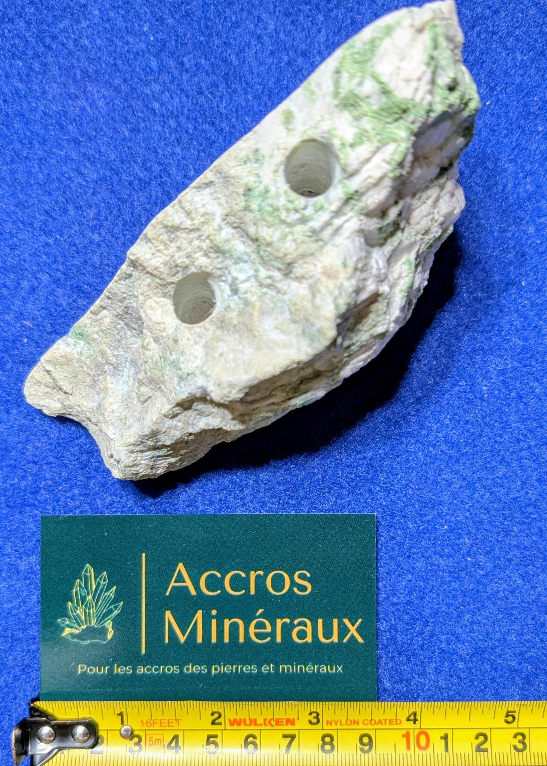Porte-Crayon en Calcite, Diopside & Grenat Grossulaire 18$