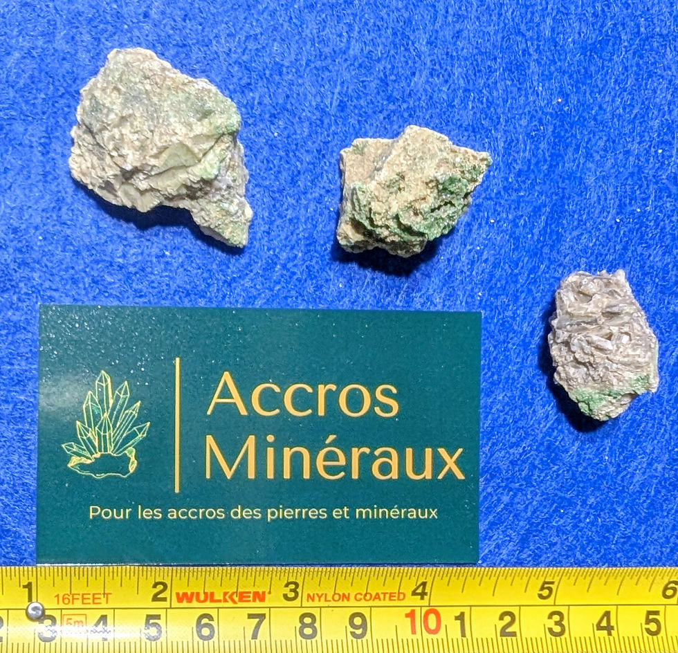 Grenat vert chromifère