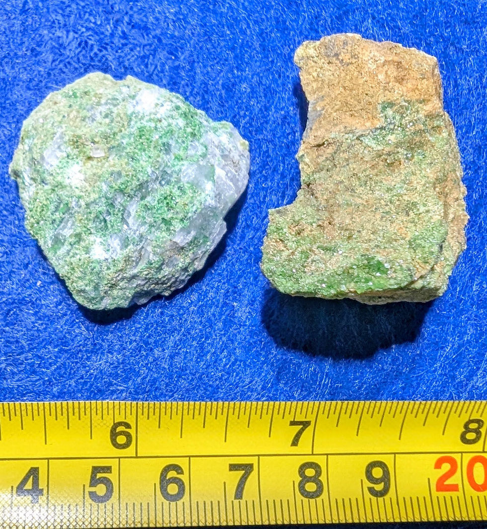 Grenat vert chromifère