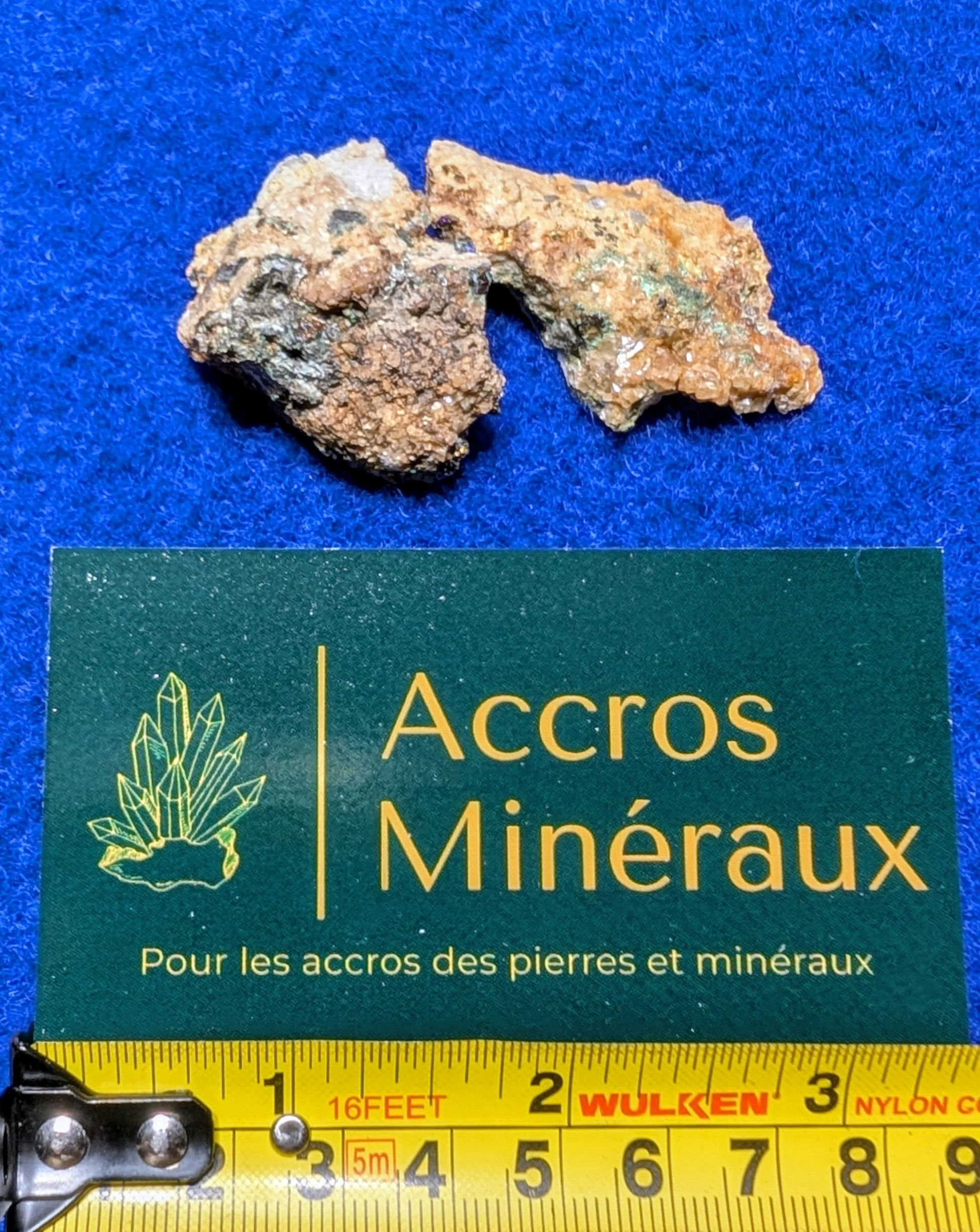Chalcopyrite & Malachite & Sidérite