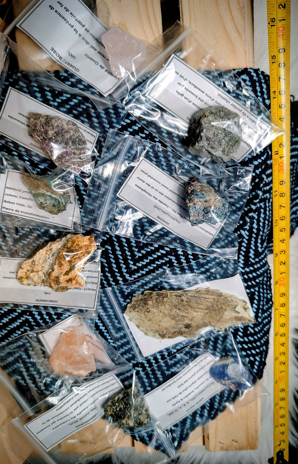 Minéraux identifiés et emballés à l'unité