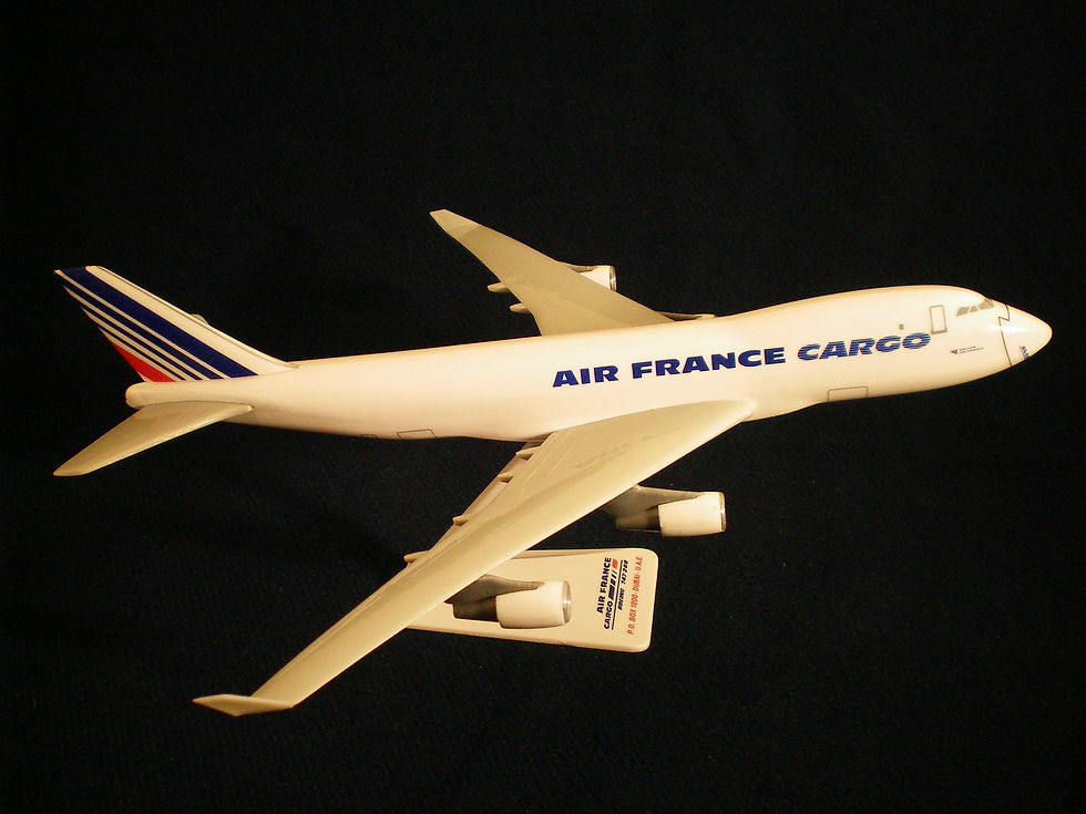 Air France Cargo Scale 1-250 model Boeing B747-200