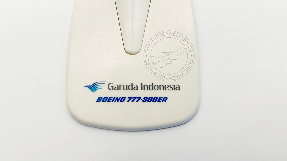 Miniatyrbild: Garuda Indonesia Scale 1-200 model Boeing B777-300ER PK-GIA