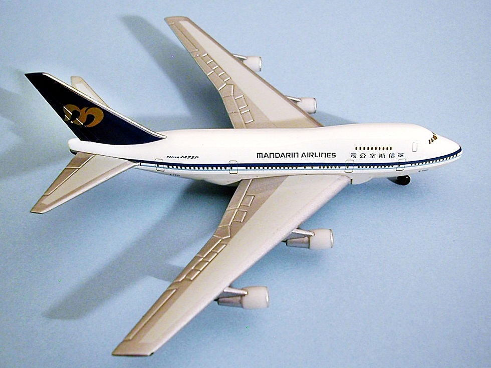 الصورة المصغرة: Mandarin Airlines Scale 1-500 model diecast Boeing B747SP B-1862