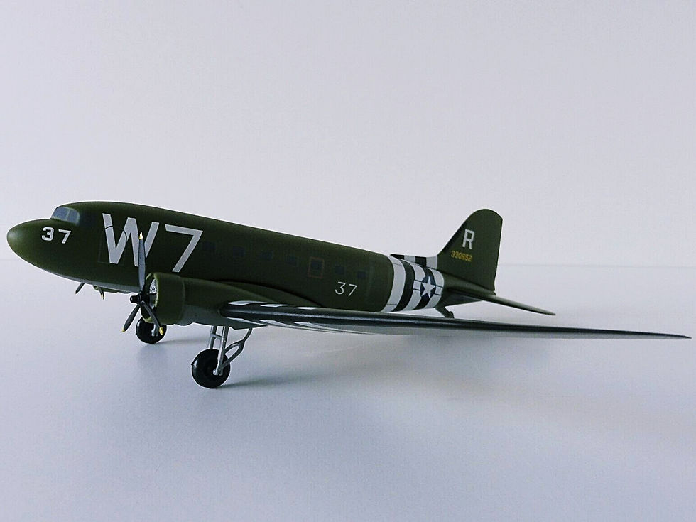 Μικρογραφία: USAAF US Army Air Forces Scale 1-100 model Douglas DC-3 C-47A Skytrain 43-30652