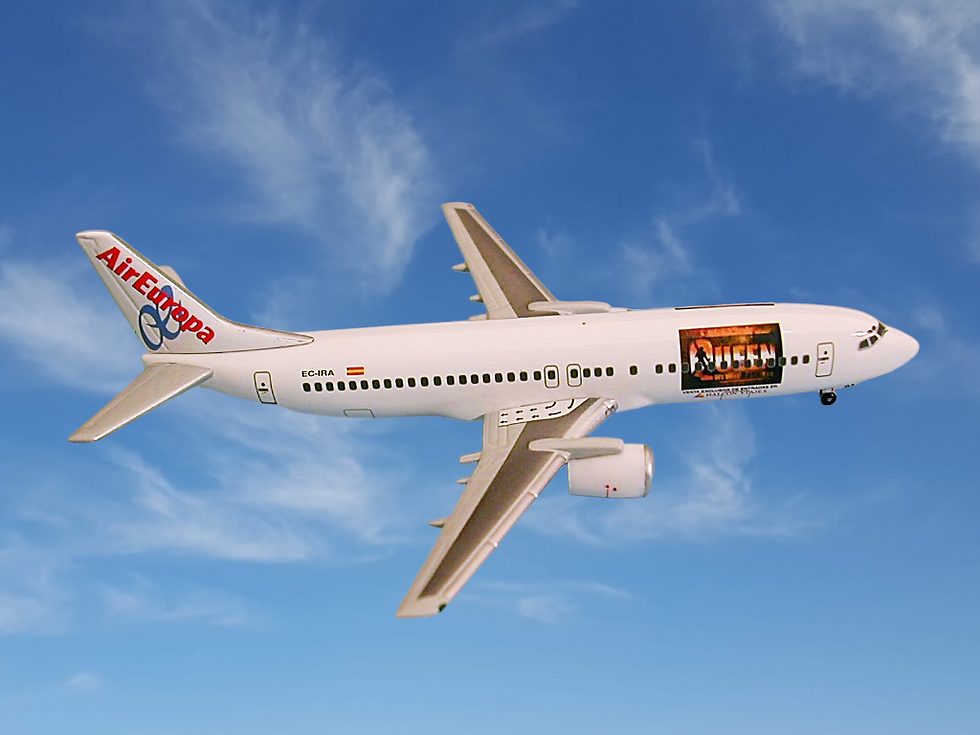 Pikkukuva: Air Europa Scale 1-400 model diecast Boeing B737-400 EC-IRA