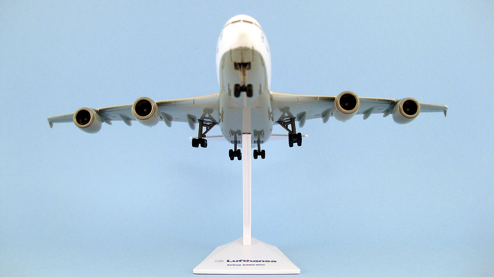 Miniatyrbild: Lufthansa Scale 1-250 model Airbus A380-800 D-AIMA #01