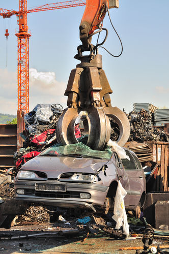 WE BUY JUNK CARS