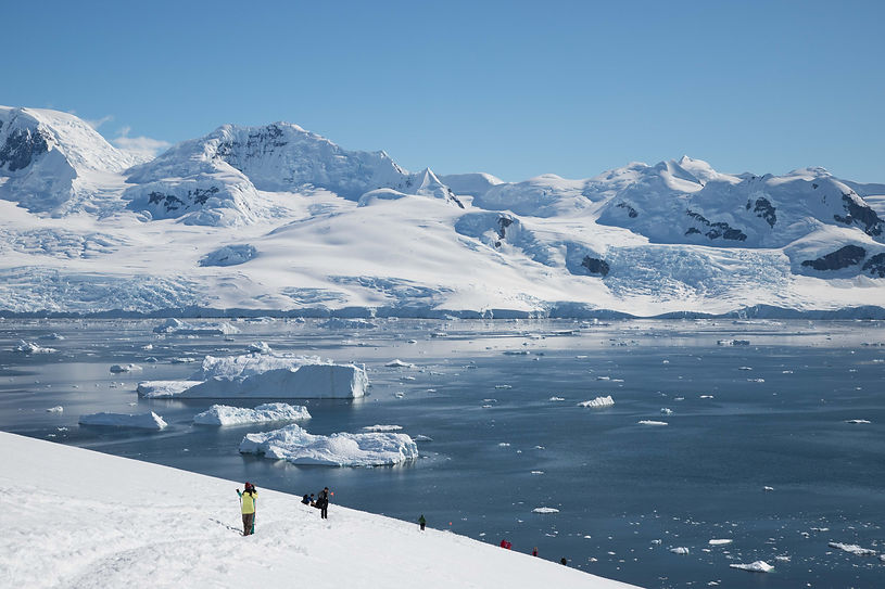 Neko Harbor AR horiz with small ppl.jpg