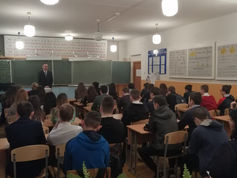 Классный час с приглашением заместителя председателя городского суда