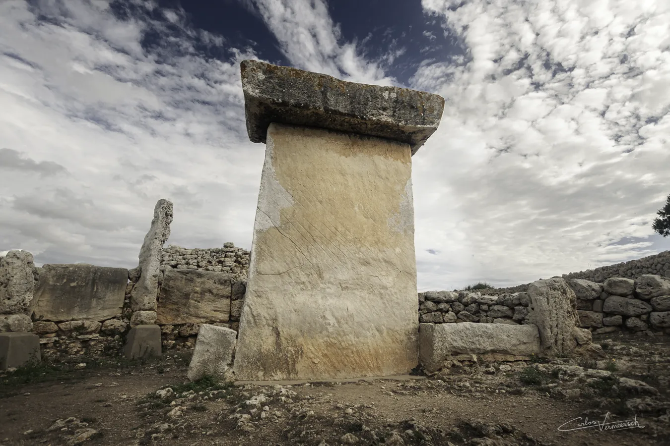 Trepucó, Menorca, Minorca, taula, talaiot, talayot, talayótico, talaiótico, talaiòtic, talaiotic, talayotic, navetiform, naviform, navetiforme, naviforme, Cartailhac circle, círculo de Cartailhac, cercle de Cartailhac