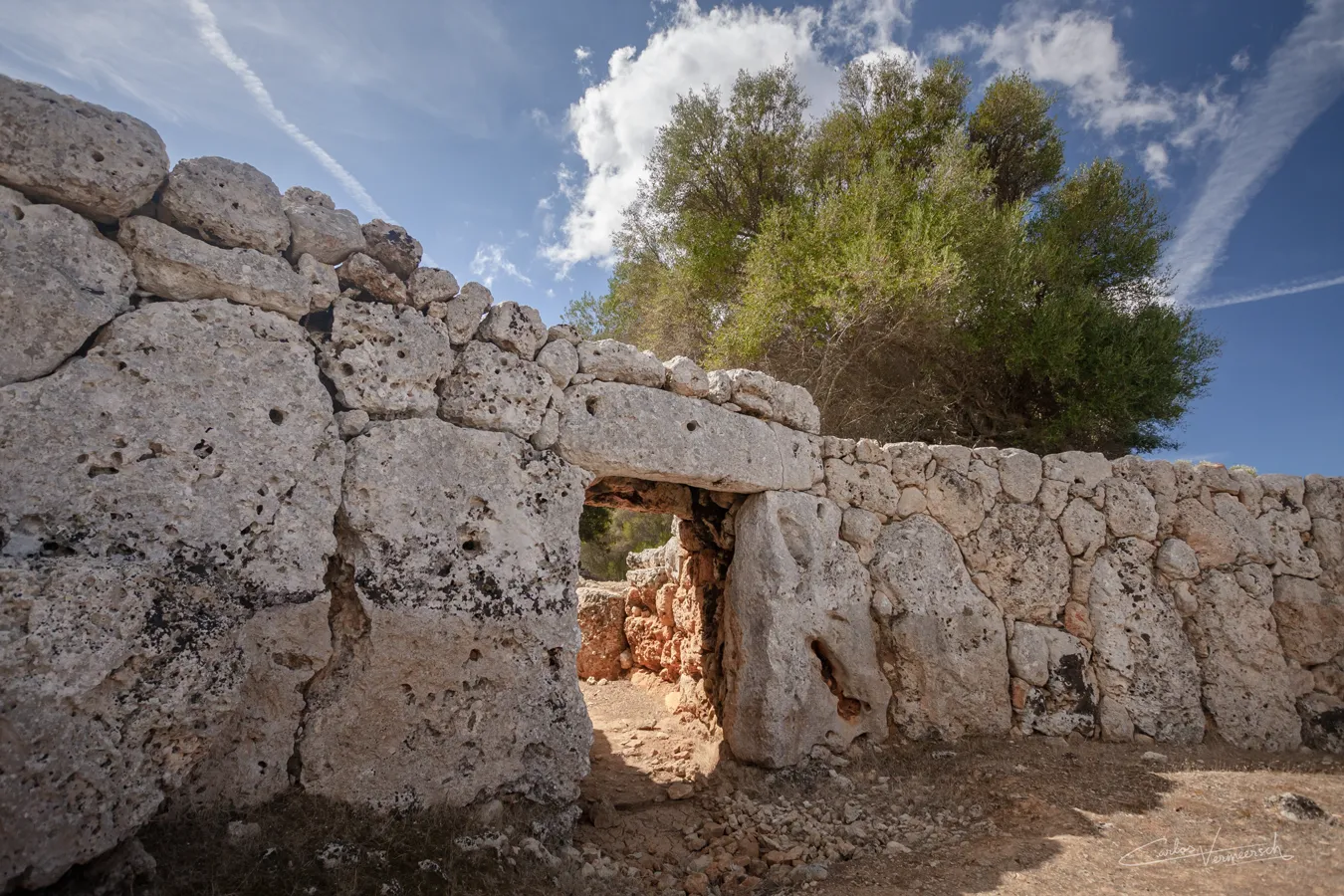 Son Catlar, Lacese, Lacesen, Menorca, Minorca, taula, talaiot, talayot, talayótico, talaiótico, talaiòtic, talaiotic, talayotic, navetiform, naviform, navetiforme, naviforme, Cartailhac circle, círculo de Cartailhac, cercle de Cartailhac