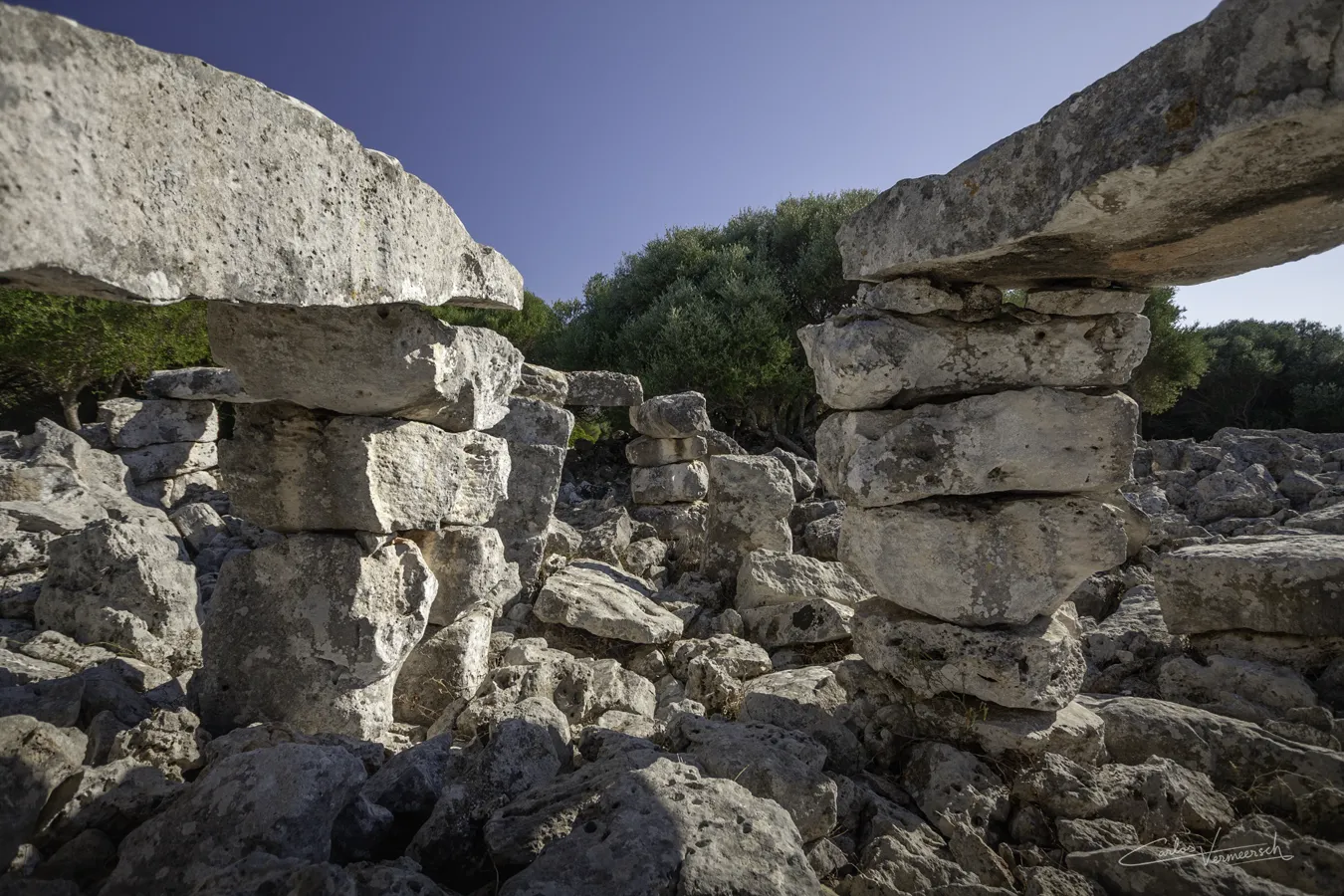 Na Comerma de Sa Garita, Menorca, Minorca, taula, talaiot, talayot, talayótico, talaiótico, talaiòtic, talaiotic, talayotic, navetiform, naviform, navetiforme, naviforme, Cartailhac circle, círculo de Cartailhac, cercle de Cartailhac