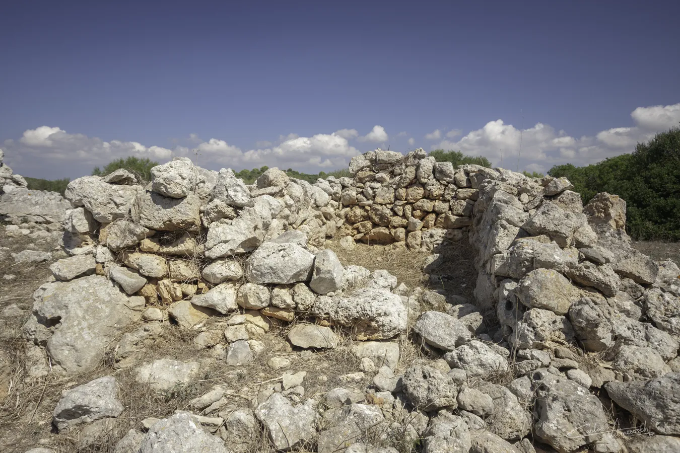 Talaiot, talayot, Ses Bigues de Mata, Sant Agustí Vell, Menorca, Minorca, talaiótico, talayótico, talaiòtic