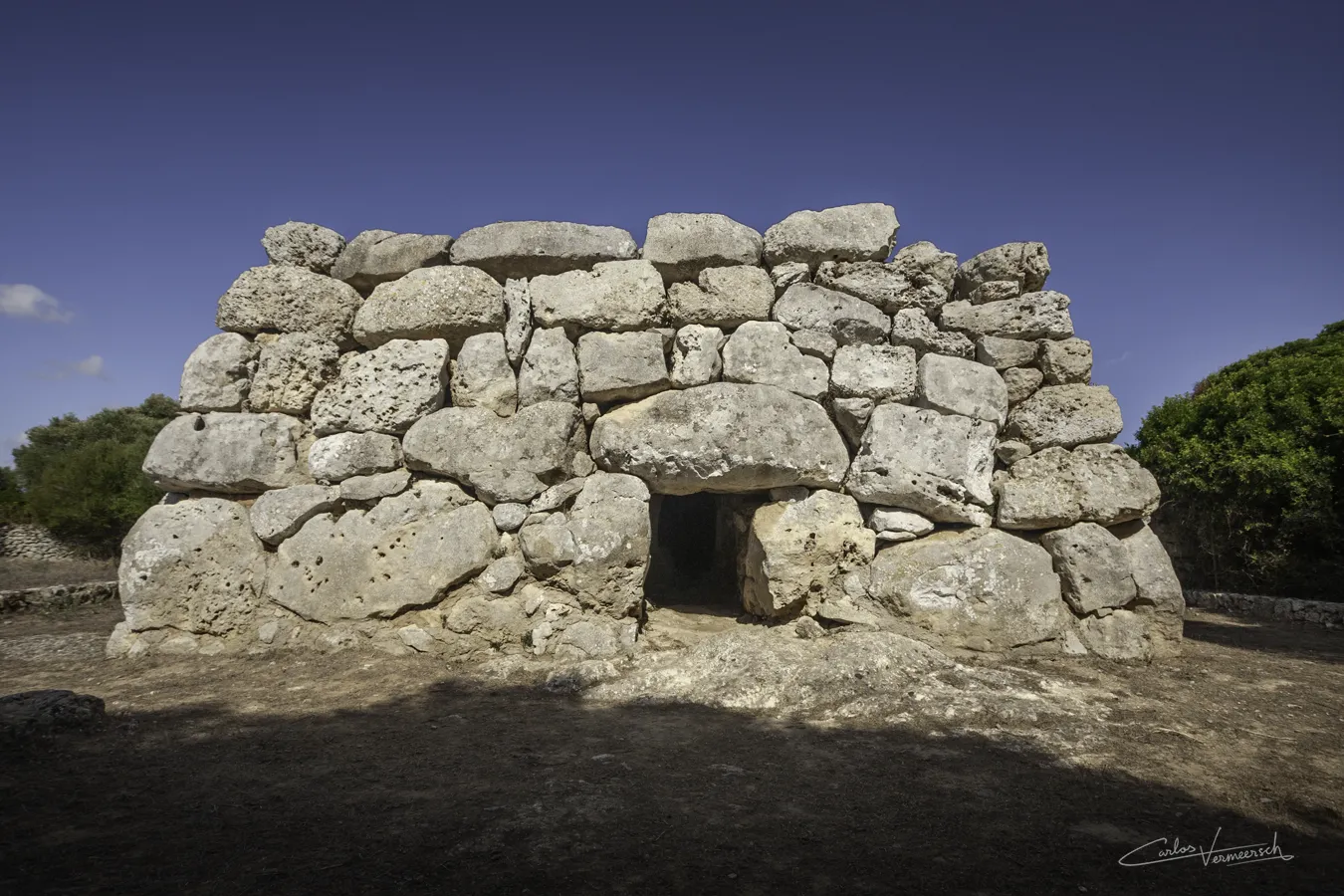 Rafal Rubí, Menorca, Minorca, taula, talaiot, talayot, talayótico, talaiótico, talaiòtic, talaiotic, talayotic, navetiform, naviform, navetiforme, naviforme, Cartailhac circle, círculo de Cartailhac, cercle de Cartailhac