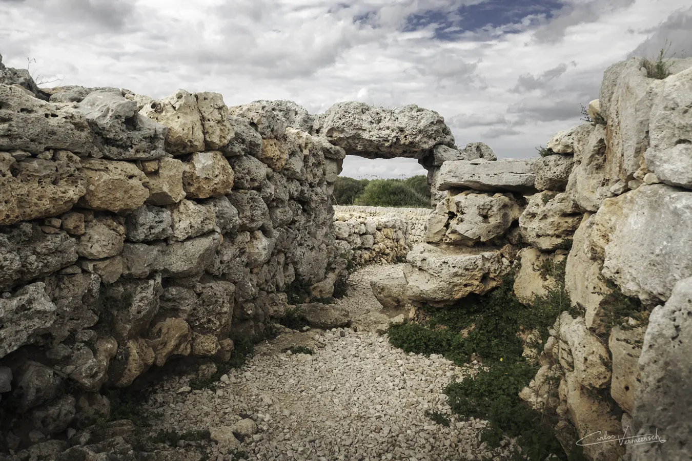 Trepucó, Menorca, Minorca, taula, talaiot, talayot, talayótico, talaiótico, talaiòtic, talaiotic, talayotic, navetiform, naviform, navetiforme, naviforme, Cartailhac circle, círculo de Cartailhac, cercle de Cartailhac