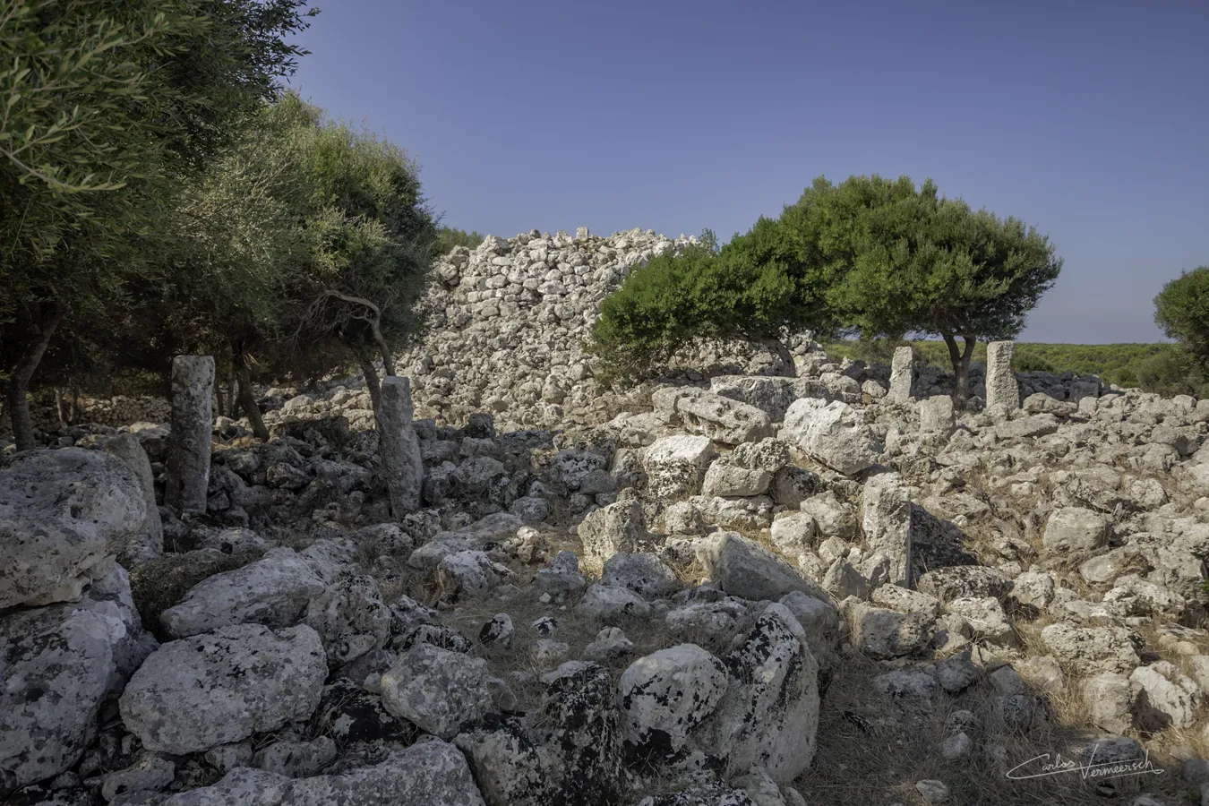 Talaiot, talayot, Ses Bigues de Mata, Sant Agustí Vell, Menorca, Minorca, talaiótico, talayótico, talaiòtic