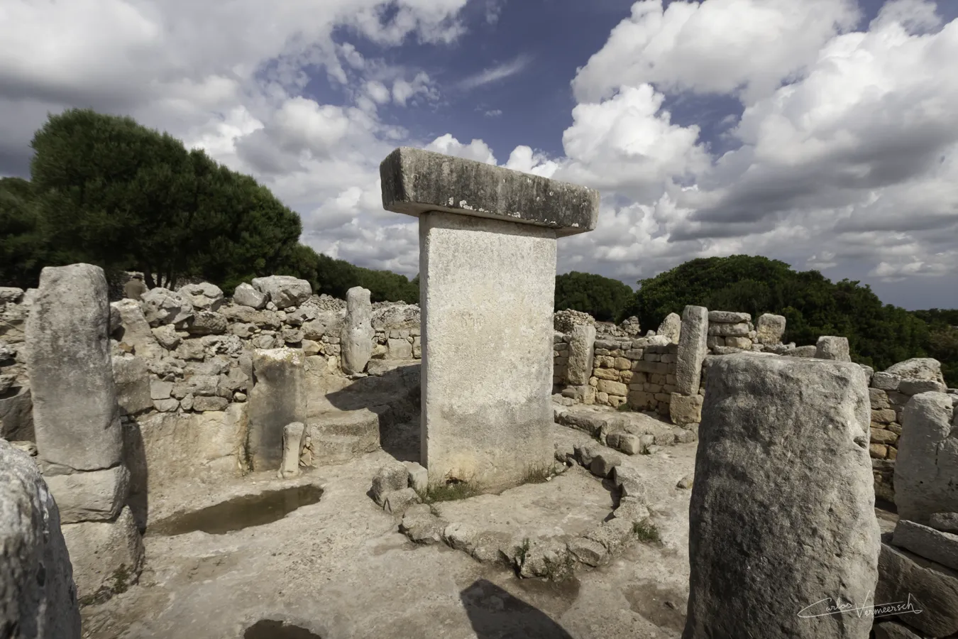 Torralba d'en Salord, Torralba d'en Salort, Menorca, Minorca, taula, talaiot, talayot, talayótico, talaiótico, talaiòtic, talaiotic, talayotic