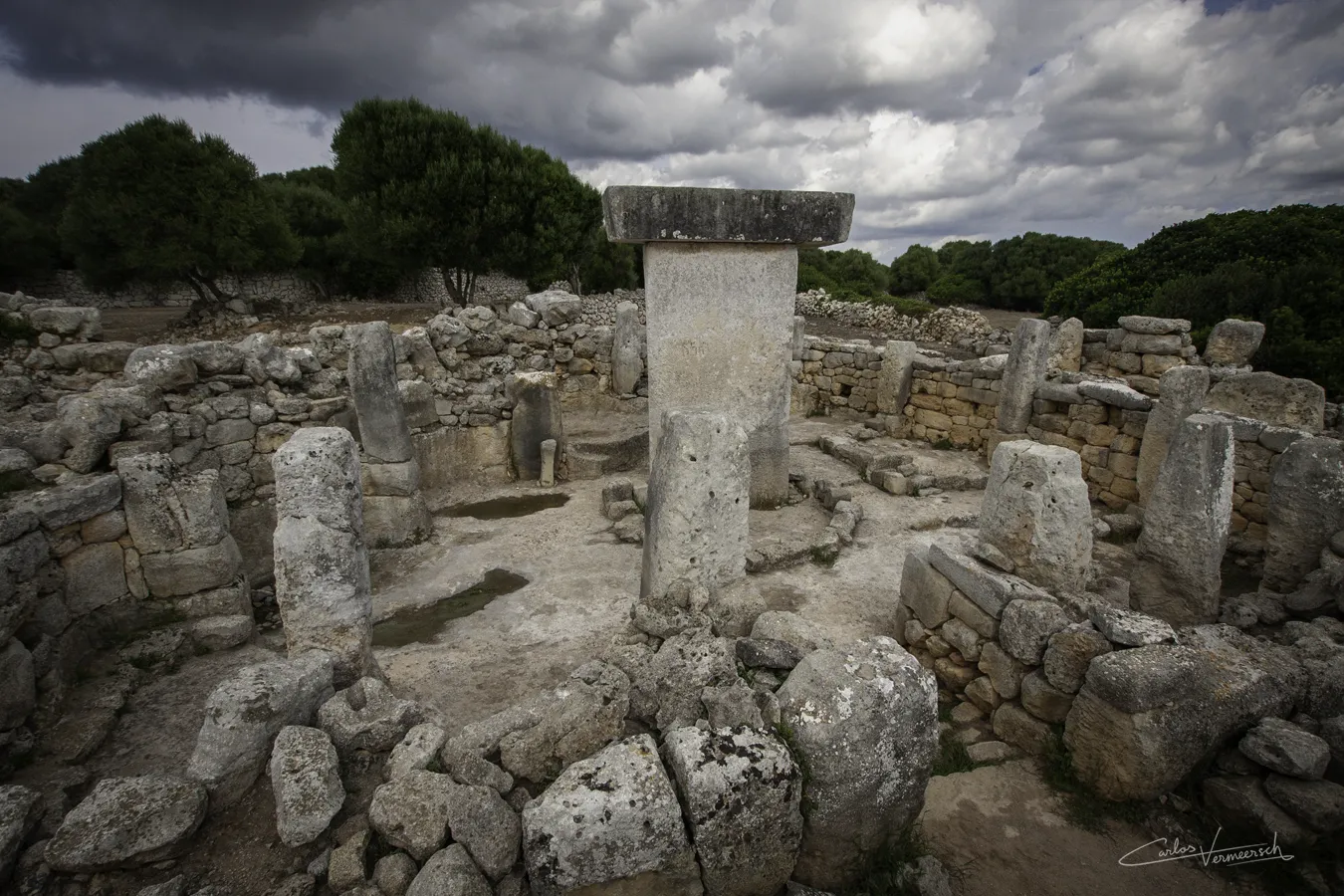 Torralba d'en Salord, Torralba d'en Salort, Menorca, Minorca, taula, talaiot, talayot, talayótico, talaiótico, talaiòtic, talaiotic, talayotic