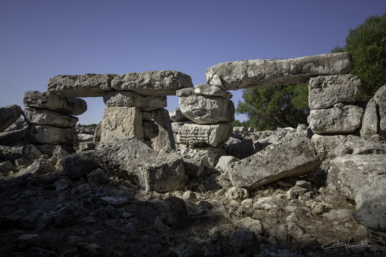 Na Comerma de Sa Garita, Menorca, Minorca, taula, talaiot, talayot, talayótico, talaiótico, talaiòtic, talaiotic, talayotic, navetiform, naviform, navetiforme, naviforme, Cartailhac circle, círculo de Cartailhac, cercle de Cartailhac