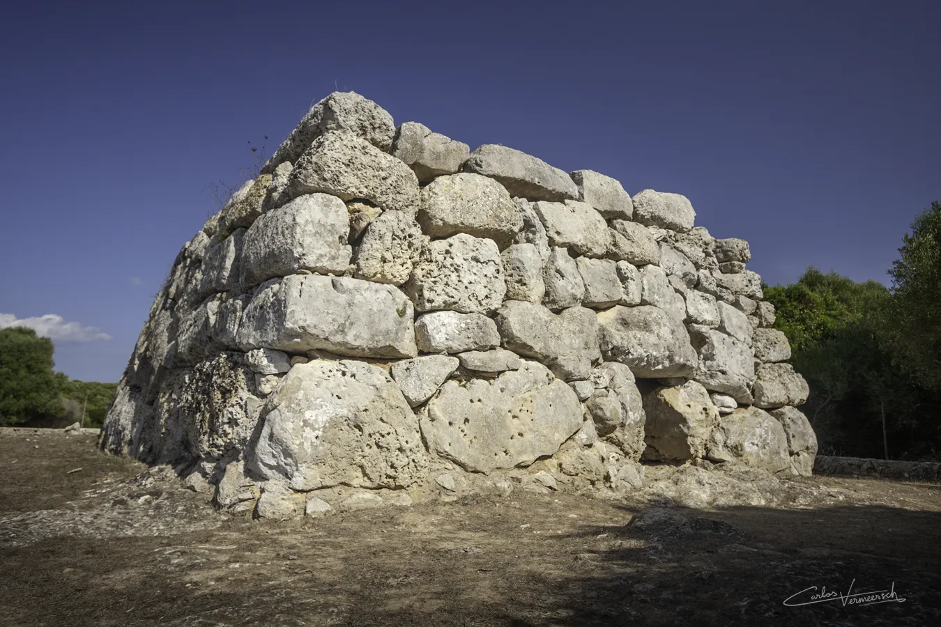 Rafal Rubí, Menorca, Minorca, taula, talaiot, talayot, talayótico, talaiótico, talaiòtic, talaiotic, talayotic, navetiform, naviform, navetiforme, naviforme, Cartailhac circle, círculo de Cartailhac, cercle de Cartailhac
