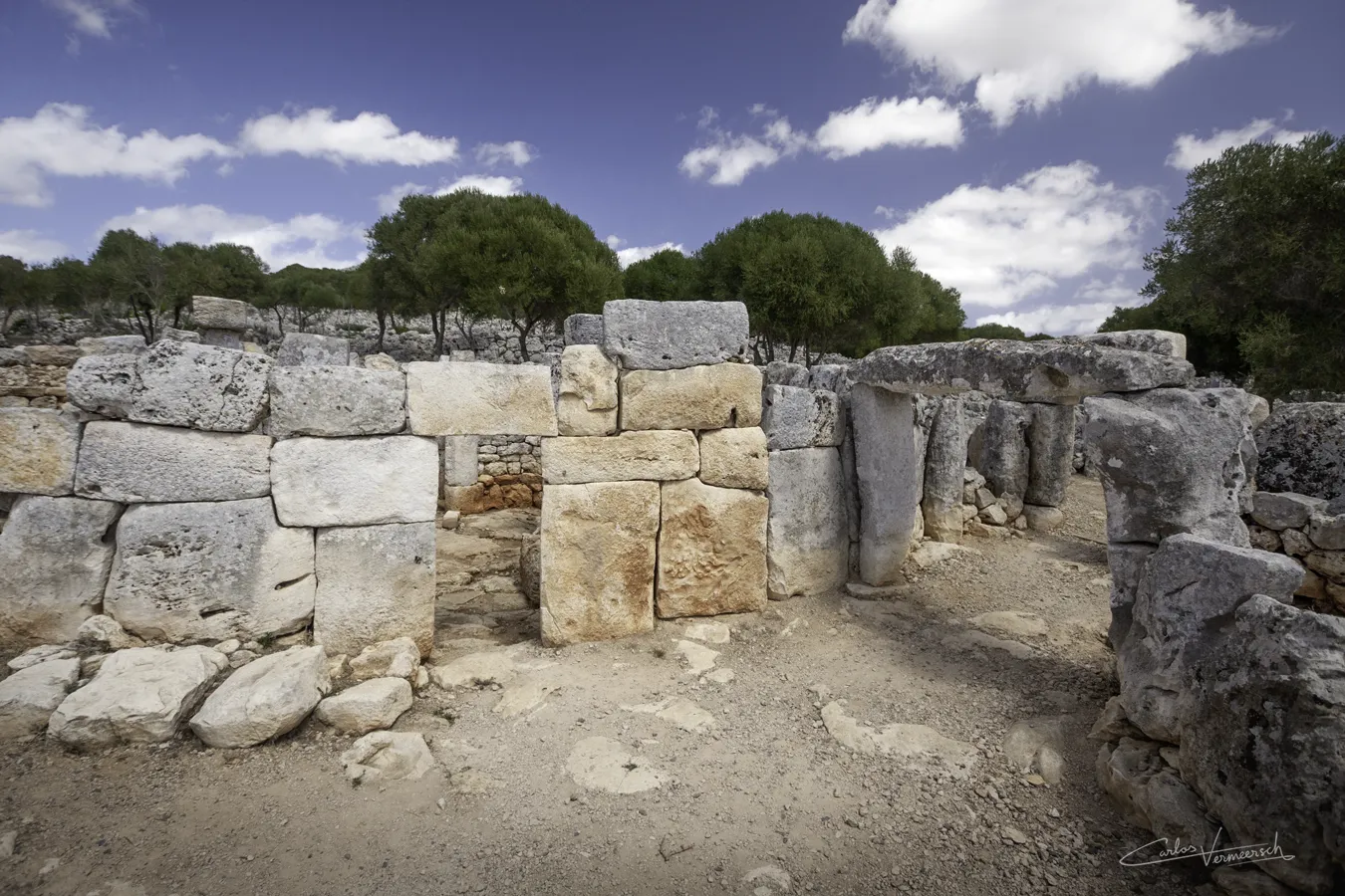 Torre d'en Galmés, Torre d'en Gaumés, Menorca, Minorca, taula, talaiot, talayot, talayótico, talaiótico, talaiòtic, talaiotic, talayotic