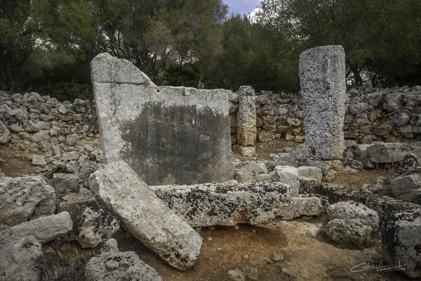 Lacese, Lacesen, Son Catlar, Menorca, Minorca, taula, talaiot, talayot, talayótico, talaiótico, talaiòtic, talaiotic, talayotic, navetiform, naviform, navetiforme, naviforme, Cartailhac circle, círculo de Cartailhac, cercle de Cartailhac