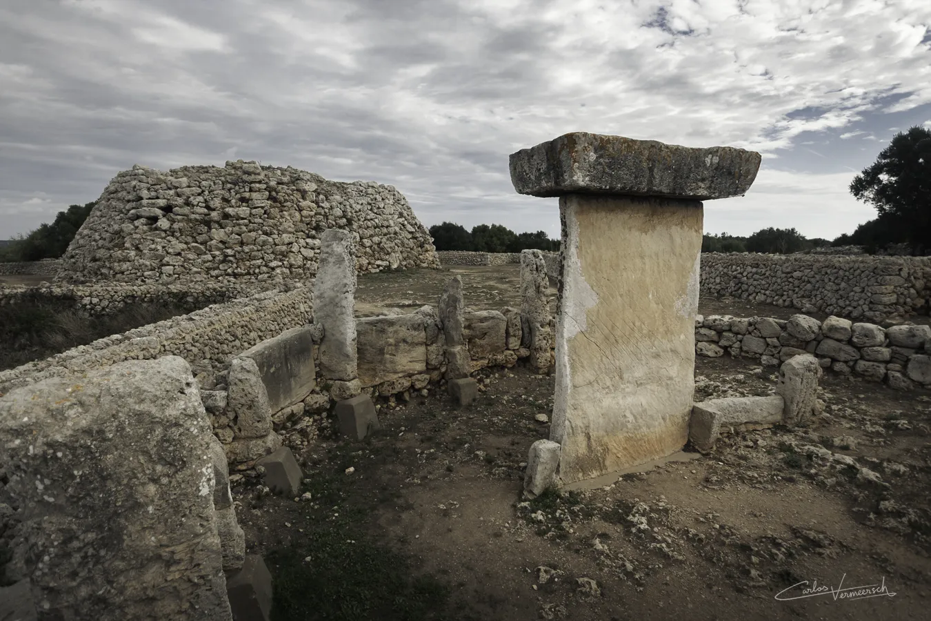 Trepucó, Menorca, Minorca, taula, talaiot, talayot, talayótico, talaiótico, talaiòtic, talaiotic, talayotic, navetiform, naviform, navetiforme, naviforme, Cartailhac circle, círculo de Cartailhac, cercle de Cartailhac