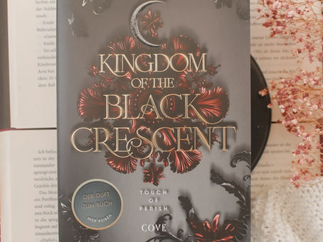 Kingdom of the Black Crescent 1: Touch of Perish von Lexy v. Golden