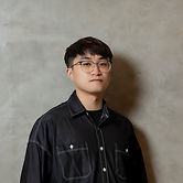 17設計師-李奕伯形象照.jpg