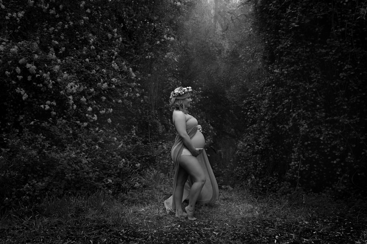 adelaide garden maternity photo