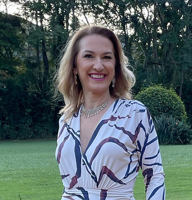 Tina Correa - Corretora de imóveis