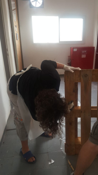 סדנת נגרות קלה תוך כדי...